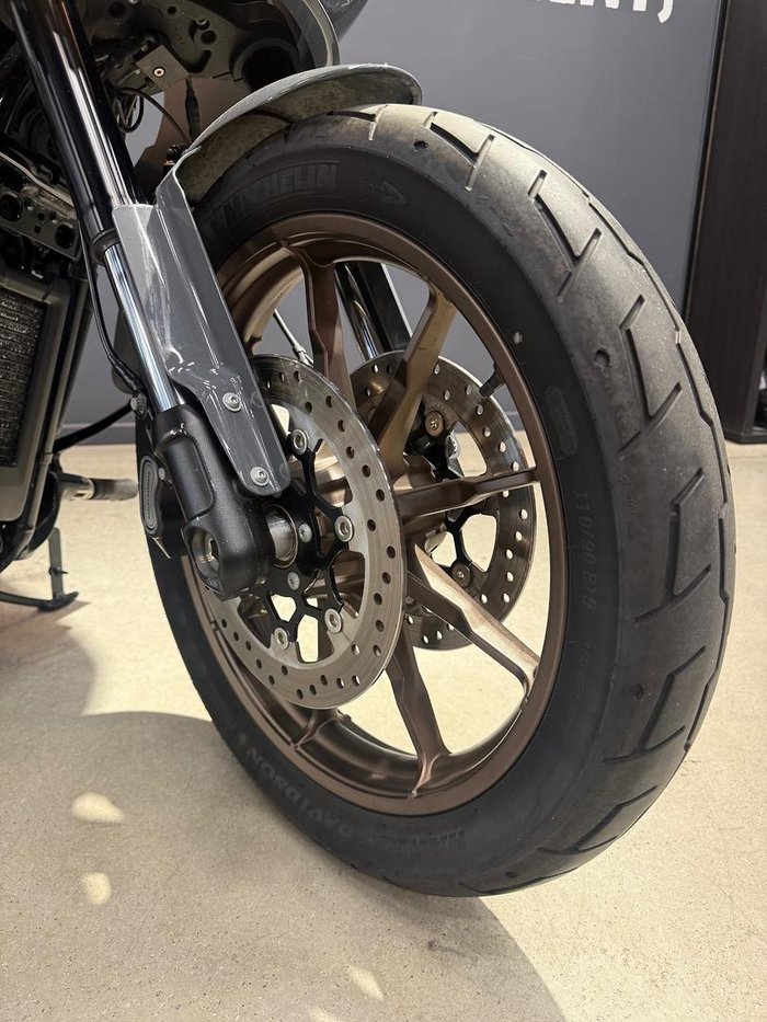 2022 Harley-Davidson Low Rider ST 117 (FXLRST) Softail
