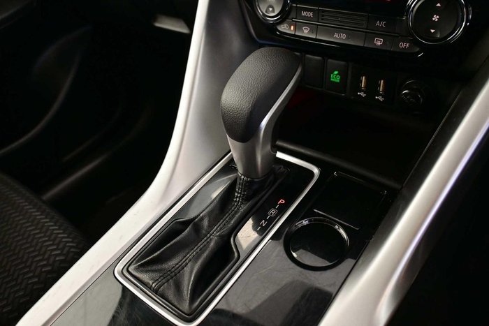 2025 Mitsubishi Eclipse Cross ES