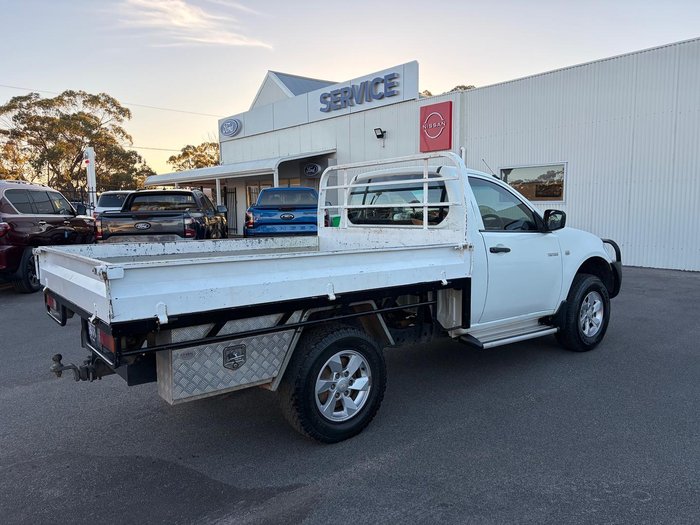 2012 Mitsubishi Triton GLX