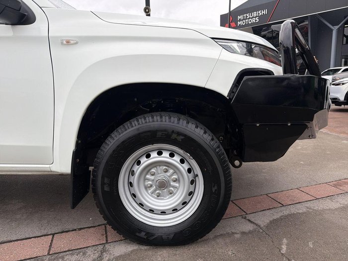 2021 Mitsubishi Triton GLX