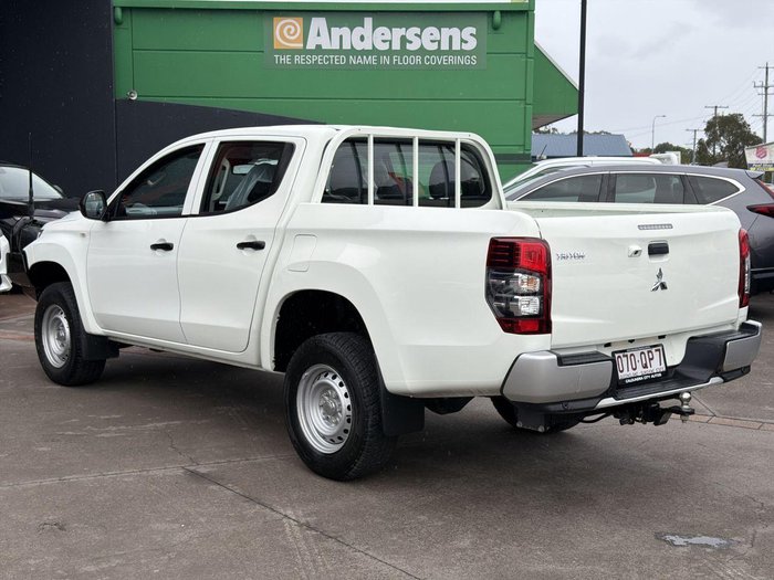 2021 Mitsubishi Triton GLX