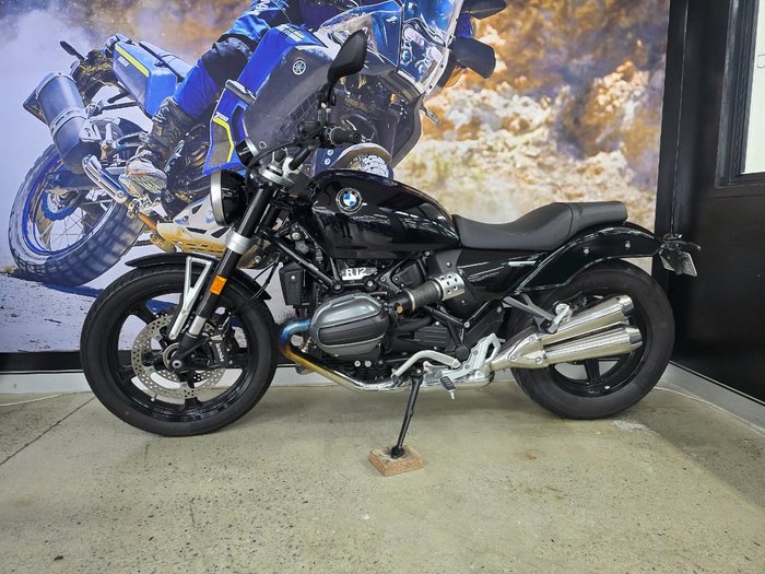2024 BMW Motorrad R 12 HL BLACK