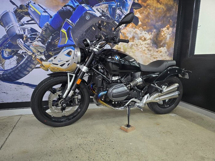 2024 BMW Motorrad R 12 HL BLACK
