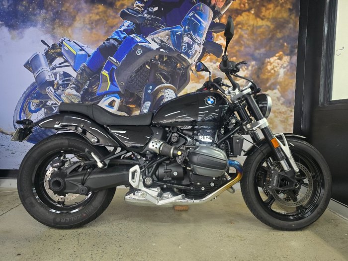2024 BMW Motorrad R 12 HL BLACK