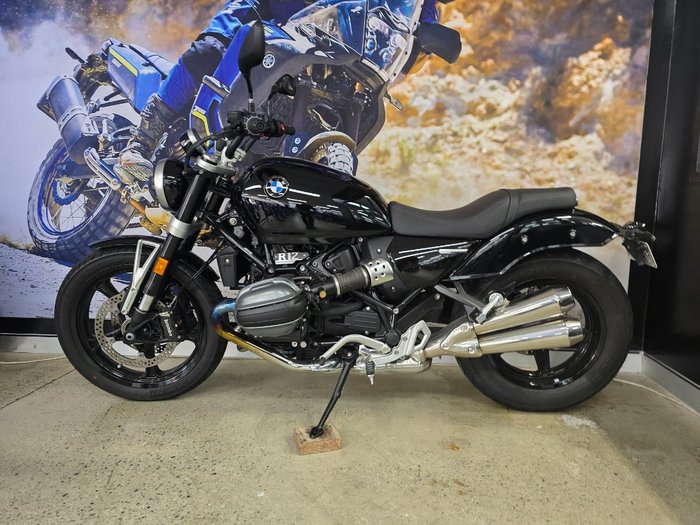 2024 BMW Motorrad R 12 HL BLACK