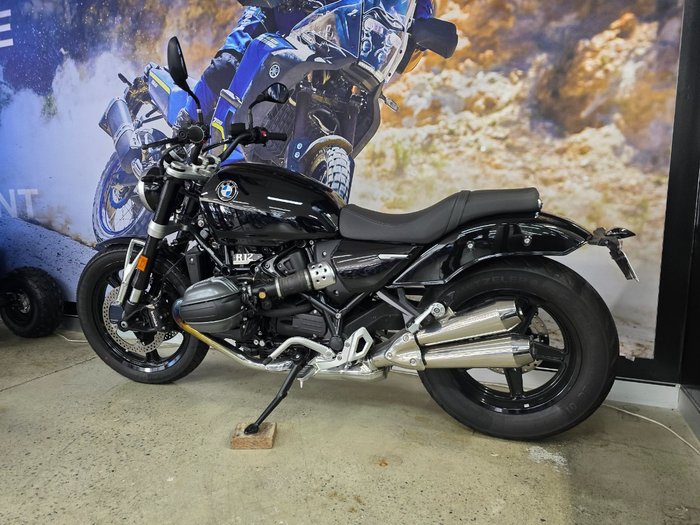 2024 BMW Motorrad R 12 HL BLACK