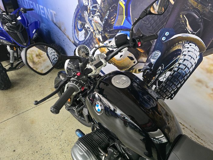 2024 BMW Motorrad R 12 HL BLACK