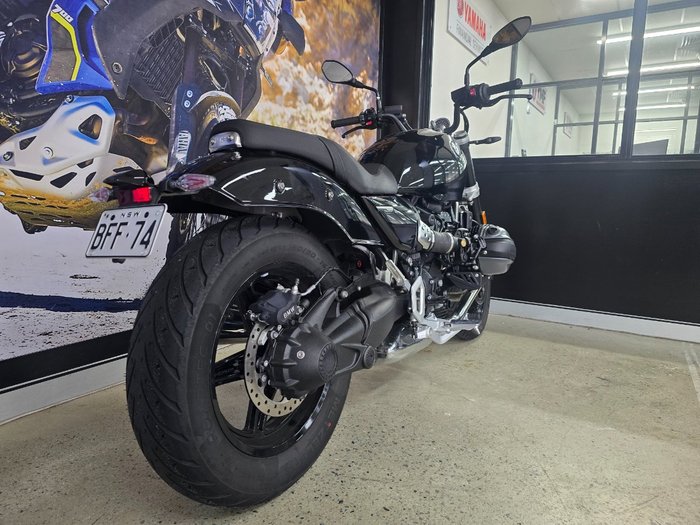 2024 BMW Motorrad R 12 HL BLACK