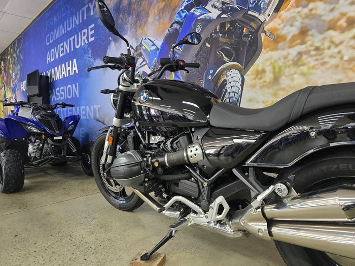 2024 BMW Motorrad R 12 HL BLACK
