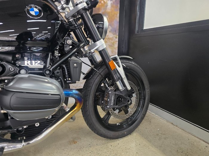 2024 BMW Motorrad R 12 HL BLACK