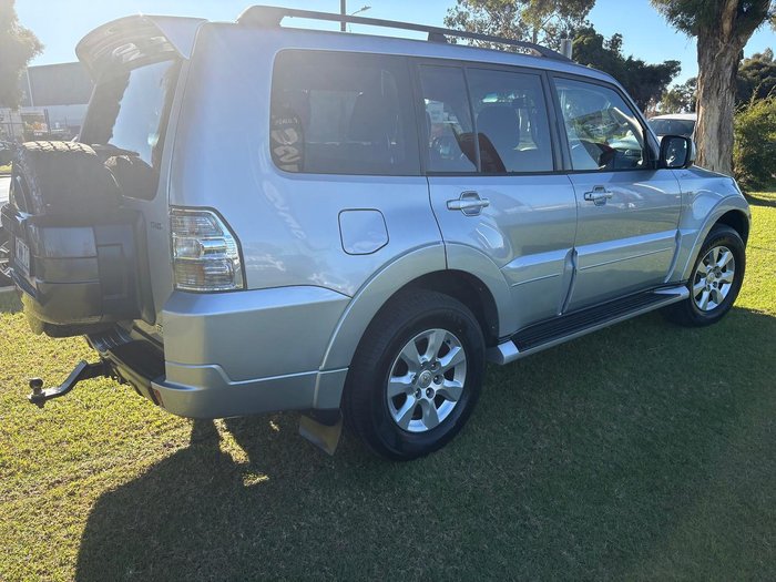 2013 Mitsubishi Pajero