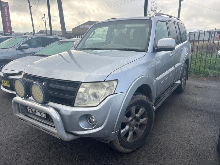 2013 Mitsubishi Pajero GLX-R