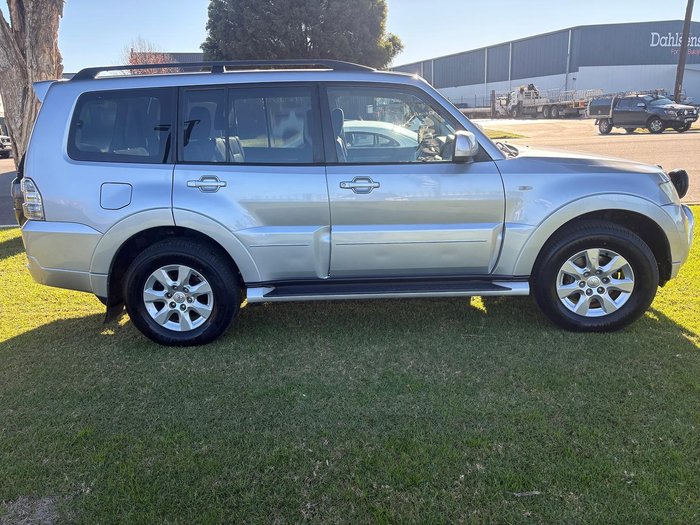 2013 Mitsubishi Pajero