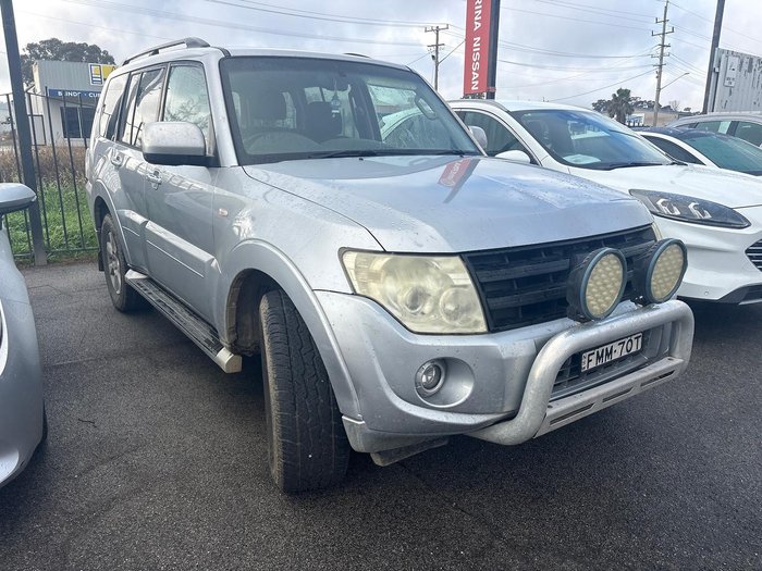 2013 Mitsubishi Pajero GLX-R