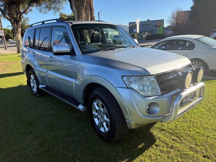 2013 Mitsubishi Pajero