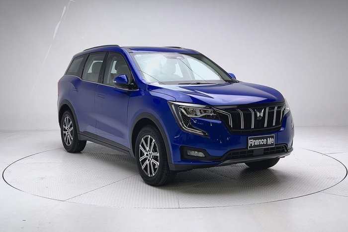 2023 Mahindra XUV700 AX7L