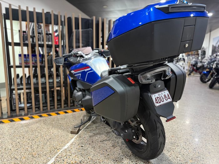 2026 BMW Motorrad 2026 BMW 1300CC R 1300 RT Impulse RACING-BLU
