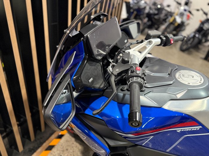 2026 BMW Motorrad 2026 BMW 1300CC R 1300 RT Impulse RACING-BLU