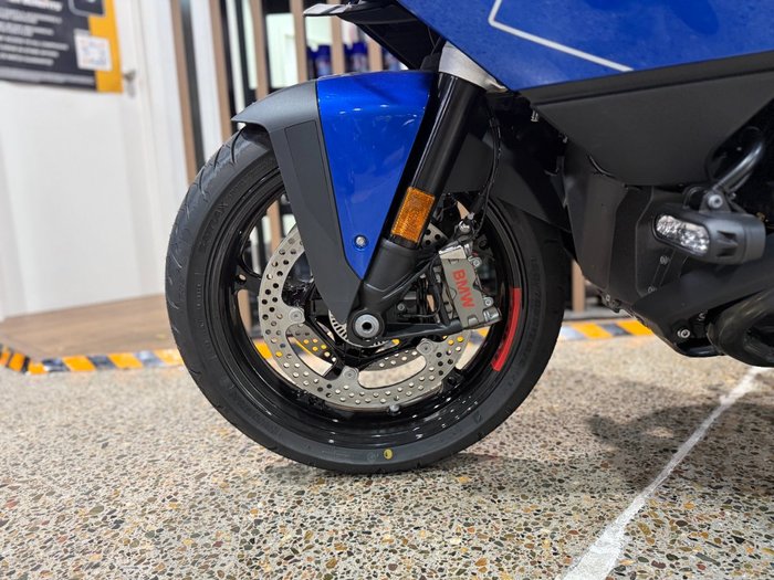 2026 BMW Motorrad 2026 BMW 1300CC R 1300 RT Impulse RACING-BLU