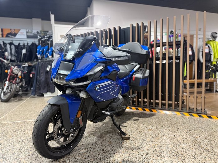 2026 BMW Motorrad 2026 BMW 1300CC R 1300 RT Impulse RACING-BLU