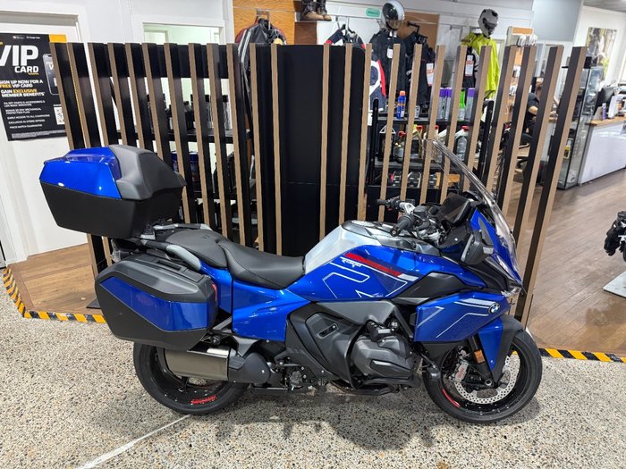 2026 BMW Motorrad 2026 BMW 1300CC R 1300 RT Impulse RACING-BLU