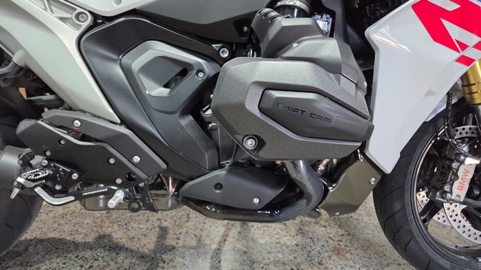 2026 BMW Motorrad R 1300 RS LIGHTWHITE UNI