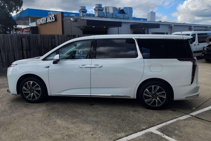2024 LDV MIFA Luxe White