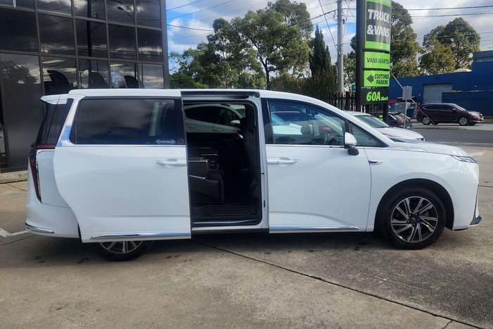 2024 LDV MIFA Luxe White