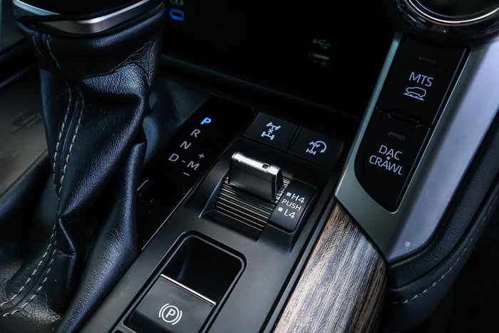2022 Toyota Landcruiser VX
