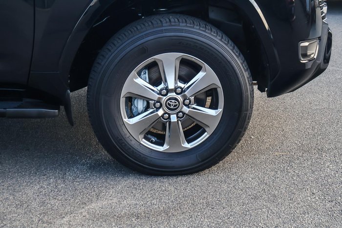 2022 Toyota Landcruiser VX