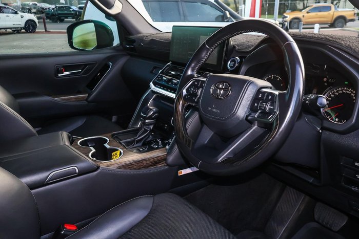 2022 Toyota Landcruiser VX