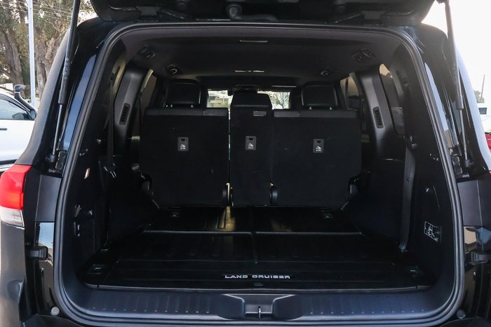 2022 Toyota Landcruiser VX