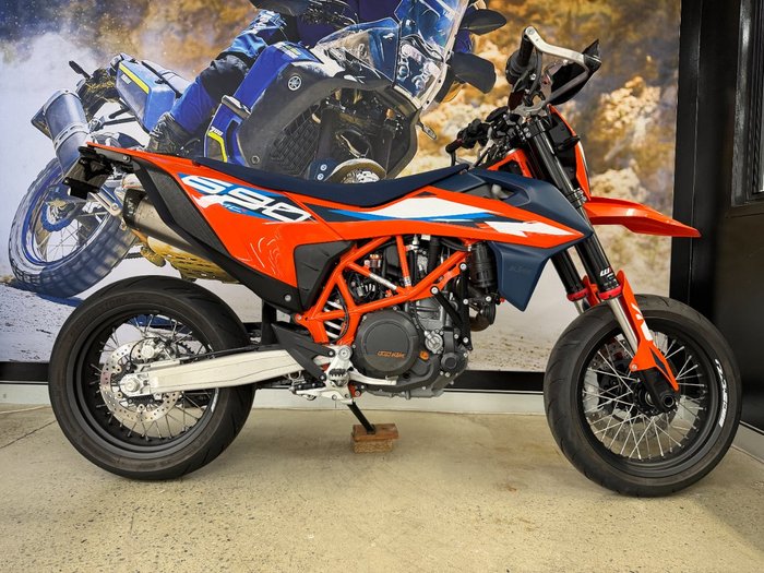 2023 Ktm 690 SMC R ORANGE