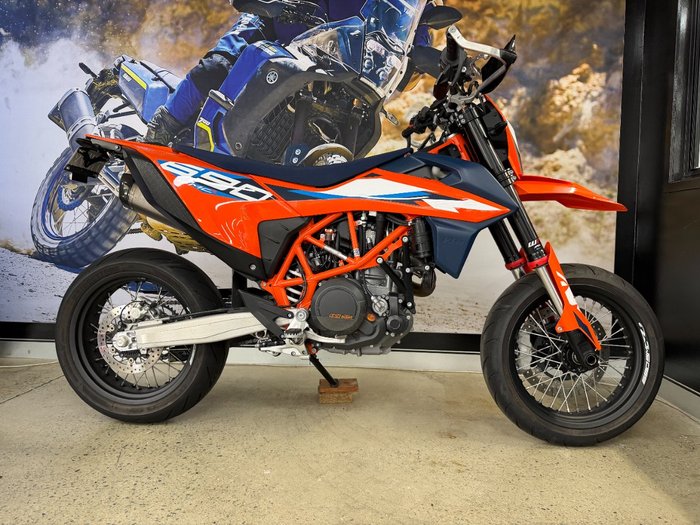 2023 Ktm 690 SMC R ORANGE