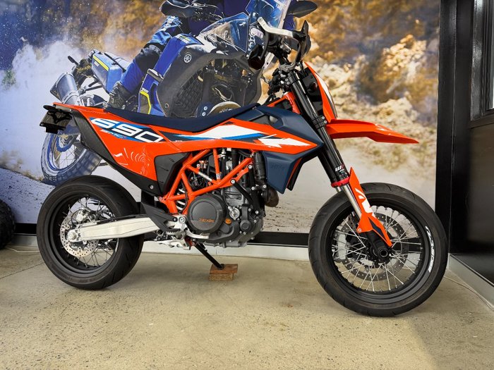 2023 Ktm 690 SMC R ORANGE
