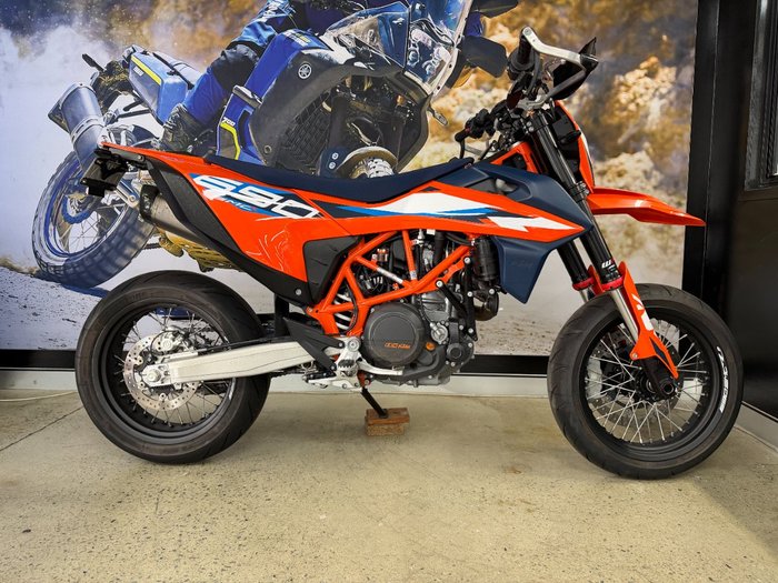 2023 Ktm 690 SMC R ORANGE