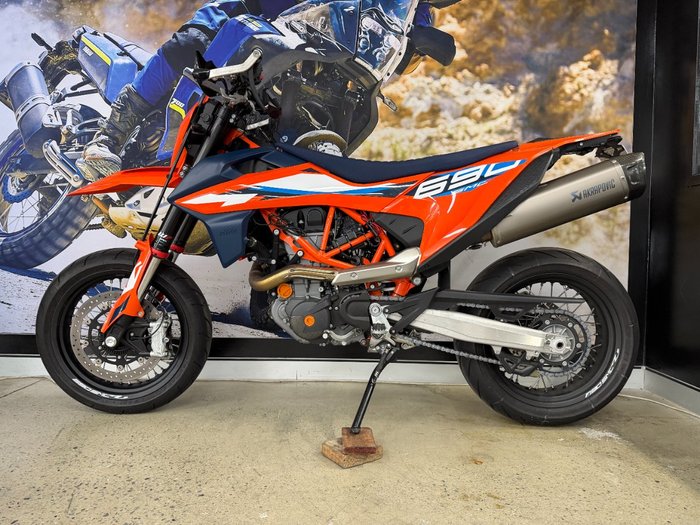 2023 Ktm 690 SMC R ORANGE