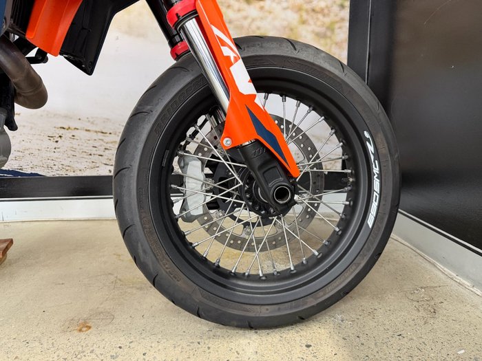 2023 Ktm 690 SMC R ORANGE