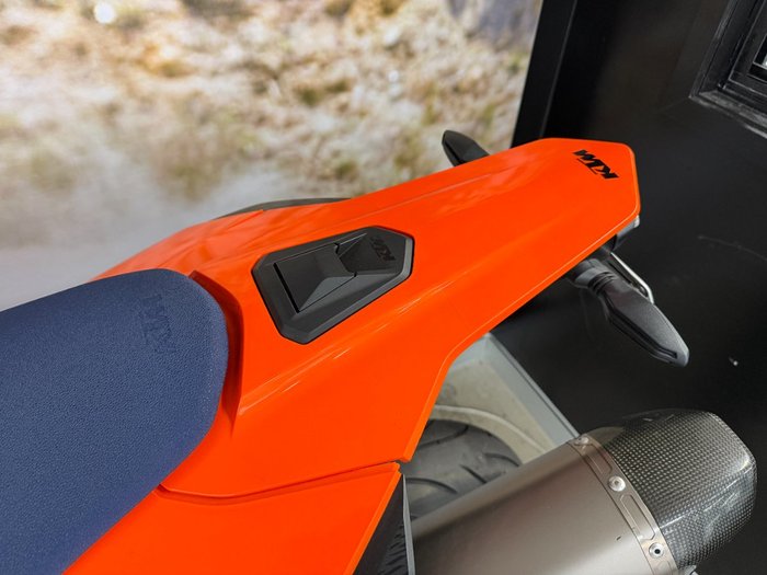 2023 Ktm 690 SMC R ORANGE