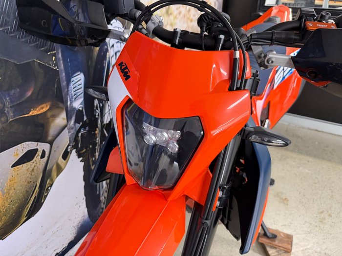 2023 Ktm 690 SMC R ORANGE