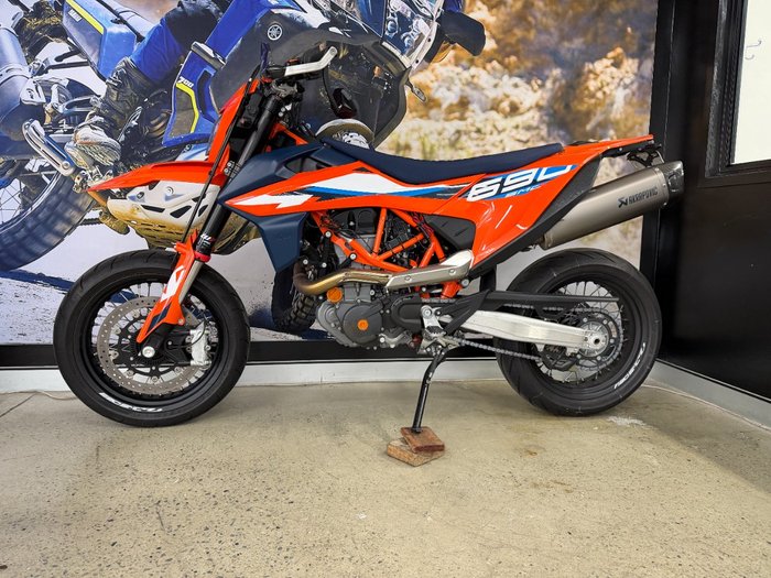 2023 Ktm 690 SMC R ORANGE