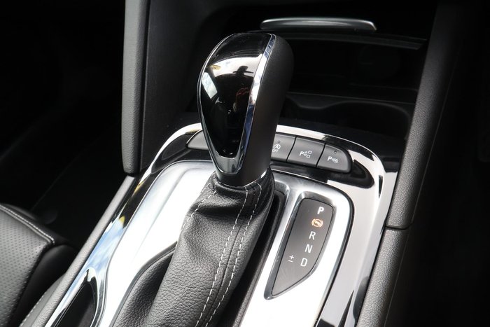 2018 Holden Calais V