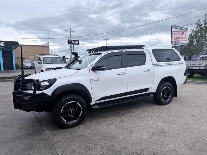 2017 Toyota Hilux SR