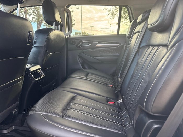 2023 Isuzu MU-X LS-T