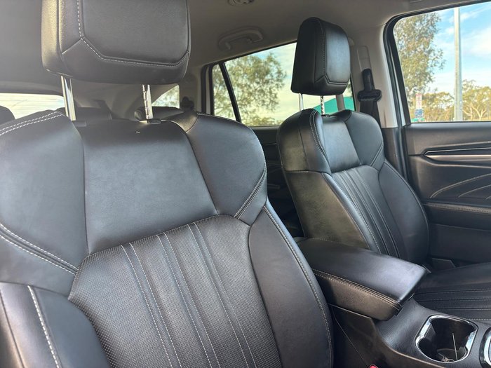 2023 Isuzu MU-X LS-T