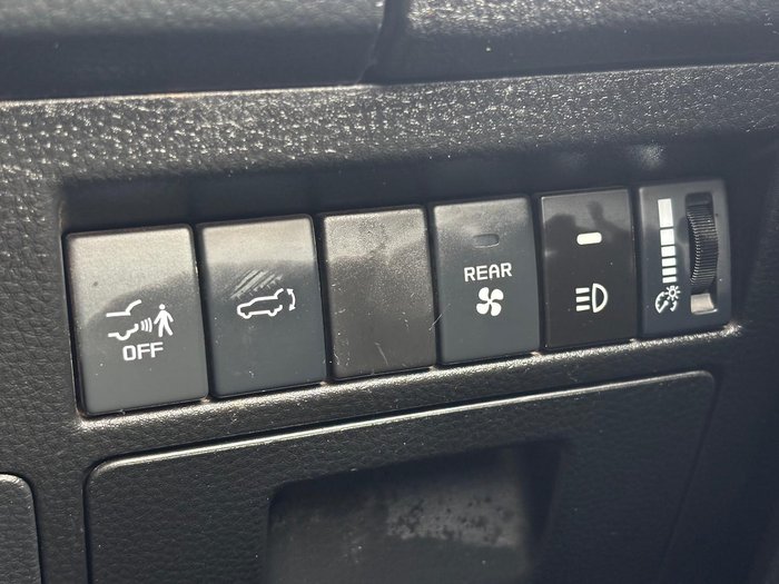 2023 Isuzu MU-X LS-T