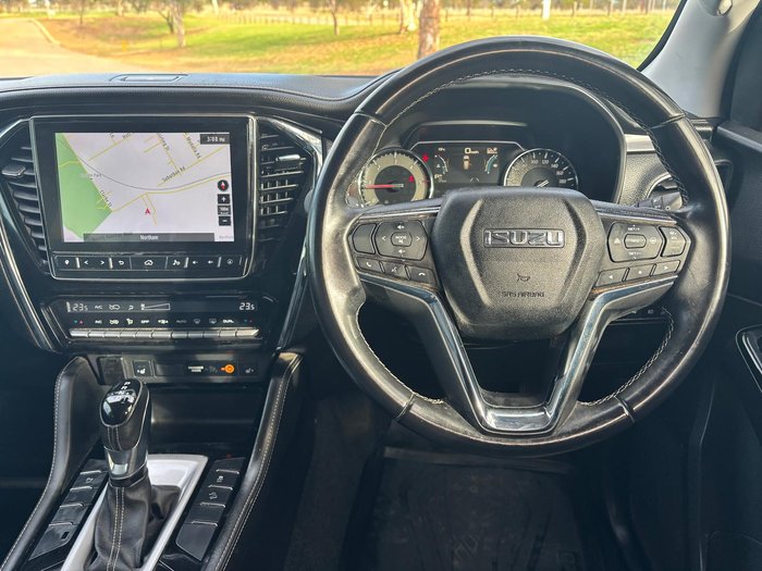 2023 Isuzu MU-X LS-T