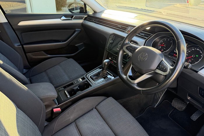 2022 Volkswagen Passat 140TSI Business