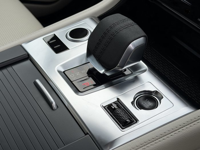 2022 Jaguar F-PACE P250 R-Dynamic SE