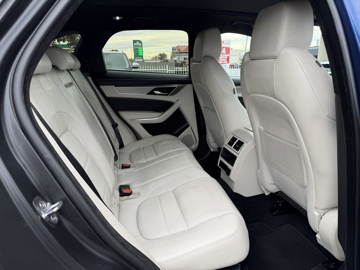2022 Jaguar F-PACE P250 R-Dynamic SE